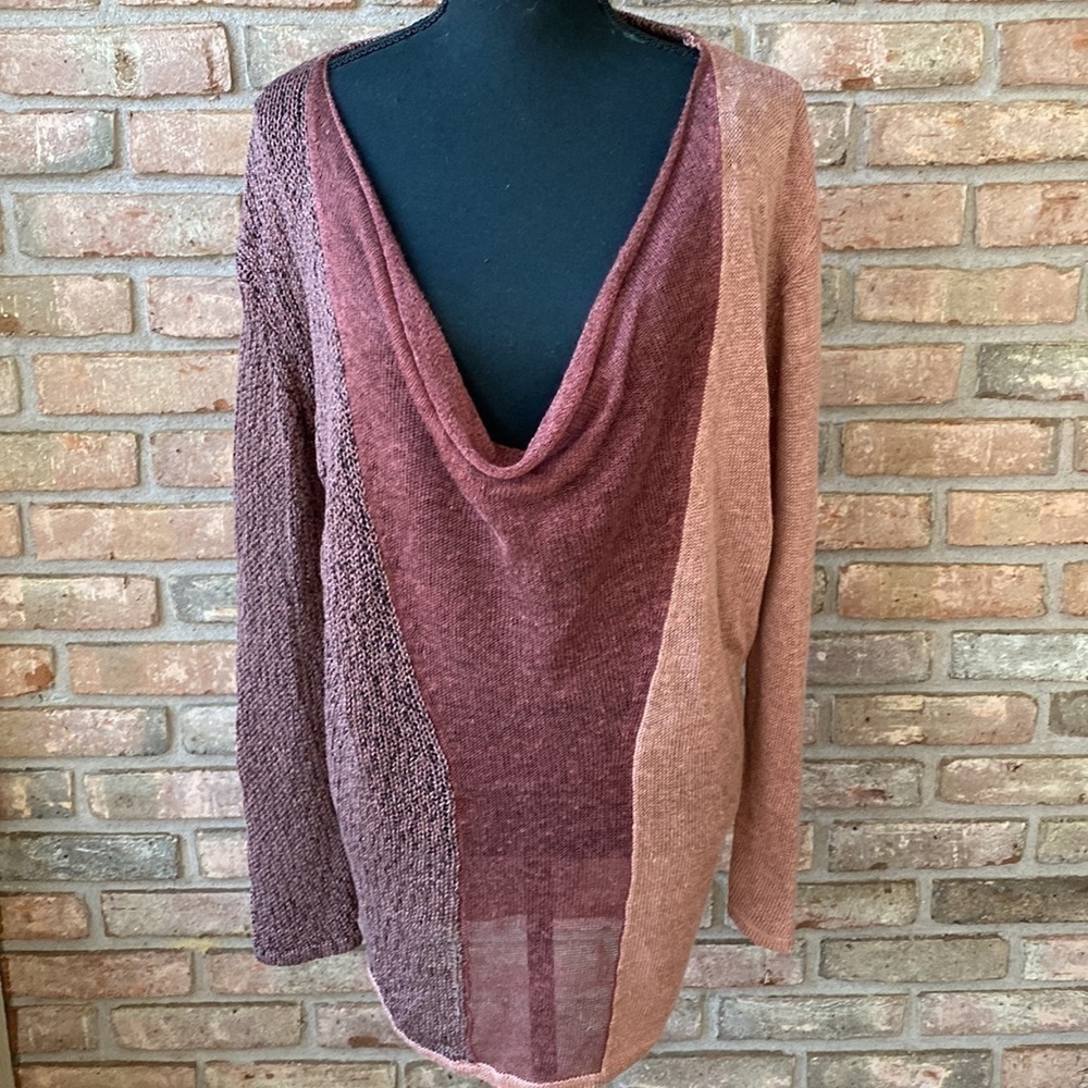 Only Edge Collection Knit Lightweight Sweater with Necklace Large NWT